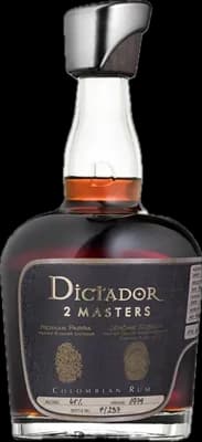 Bouteille de spiritueux : 2 Masters Chateau d'Arche 1979 de la marque Dictador