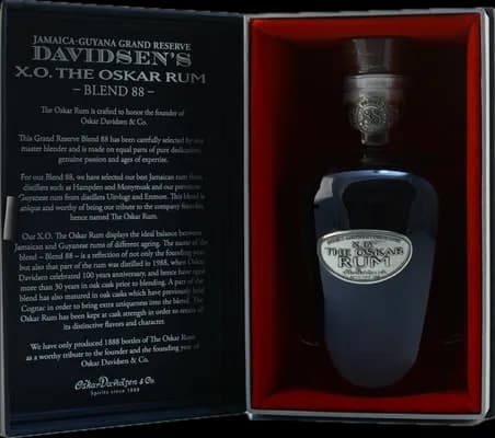 Bouteille de spiritueux : X.O. The Oskar Rum Blend No. 88 de la marque Davidsen's