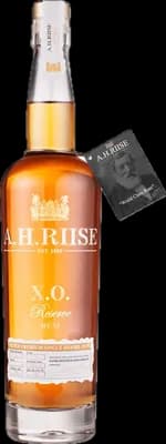 Bouteille de spiritueux : XO Reserve Rum Superior Cask de la marque A.H. Riise